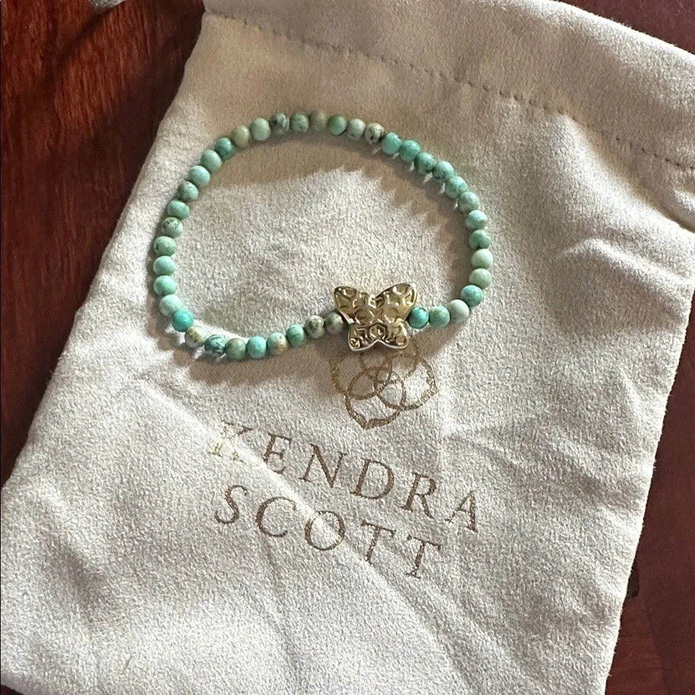 Kendra Scott Beaded Lillia Gold Stretch Bracelet In Sea Green
Chrysocolla - Picture 3 of 4